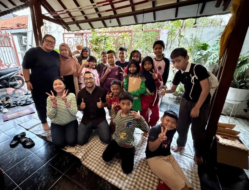 Kak Puput dan Kelas Teras Bubu: Bukti Kepemimpinan Bisa Dimulai dari Teras Rumah