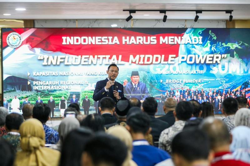  Menko AHY dalam Konvensi Nasional XVII Asosiasi Ilmu Hubungan Internasional Indonesia (AIHII) di President University, Jababeka, Cikarang. (Foto: Humas Menko Infra)
